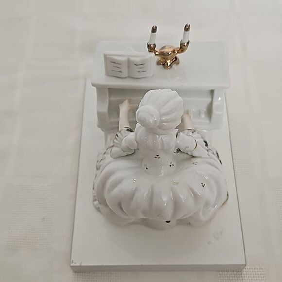 Ceramic Lady Playing Piano Musical Figurine White - Picture 14 of 16